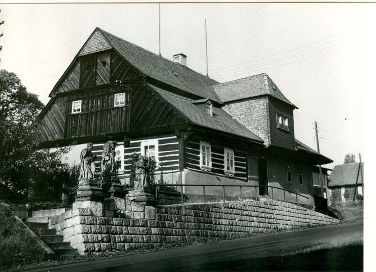 Bratříkov če. 44, dříve čp. 30